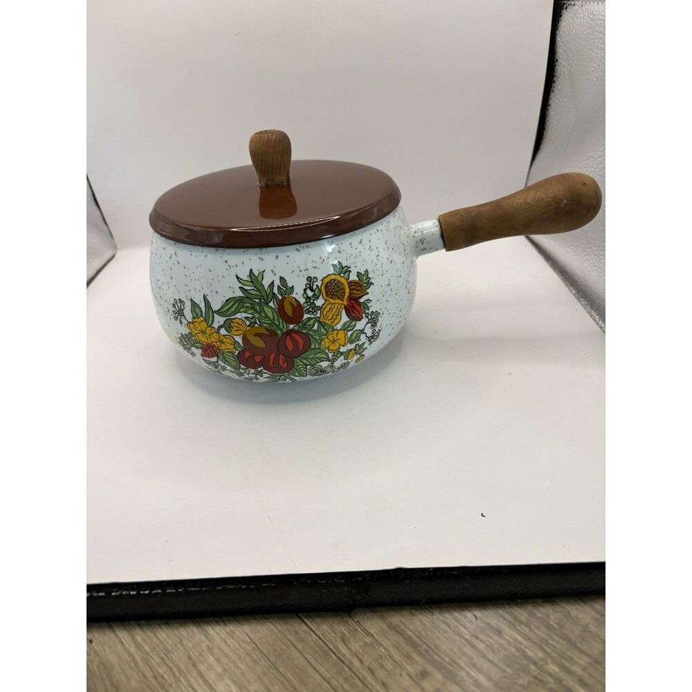 1970s ENAMEL floral sauce pan with lid Vintage but great shape 5.5” X 4”